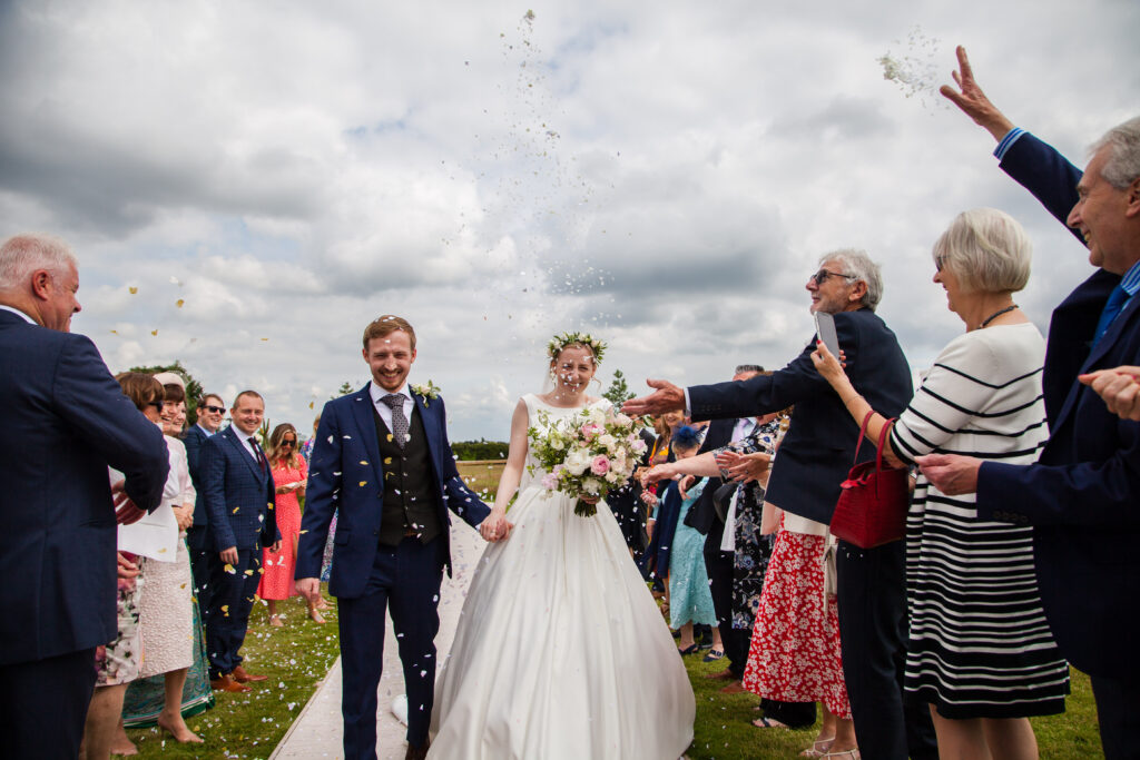 wedding-confetti-coton-house-midlands